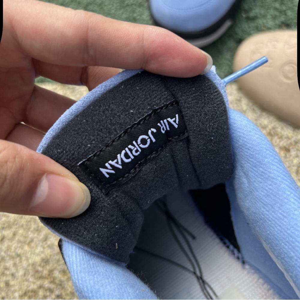 Jordan 4 Mens College Blue Sneakers - Picture 3 of 12